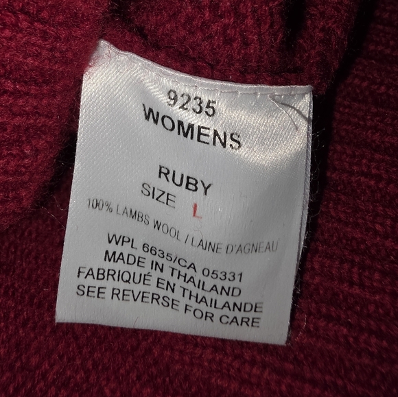 Woolrich Women's Ruby Red Fair Isle Sweater Lambs Wool Size Large - Picture 3 of 7
